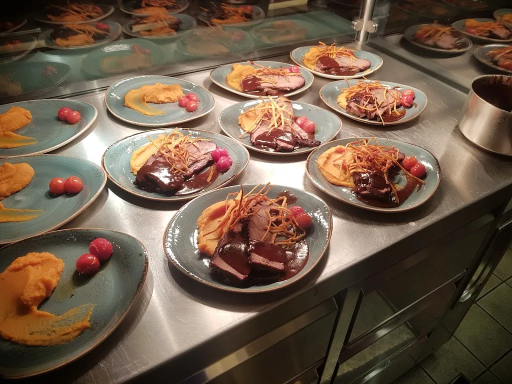 Neg-Breakfast_Wildbad_slider_image_3