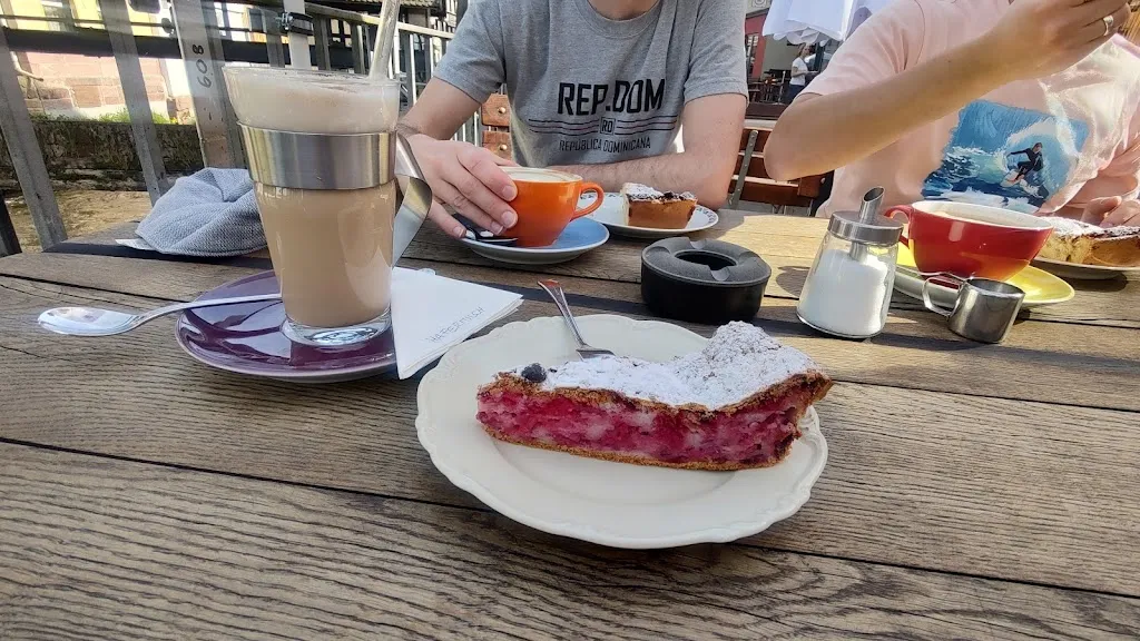 Andrea DC_Cafe Jats_Wildbad_review