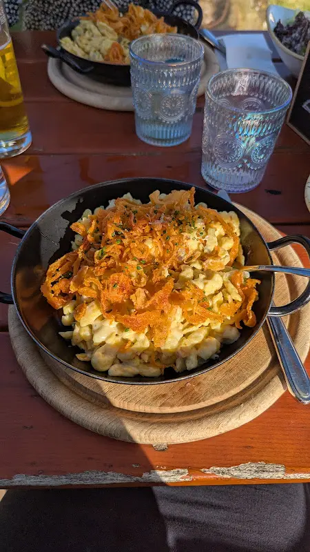 Sarah Quinn_Stoaner Alm_Winkl_review