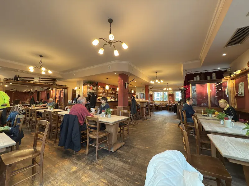 Artem Horbach_Lohengrins Wirtshaus und Bar_München_recensione