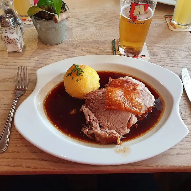 Lohengrins Wirtshaus und Bar_München_slider_image_3