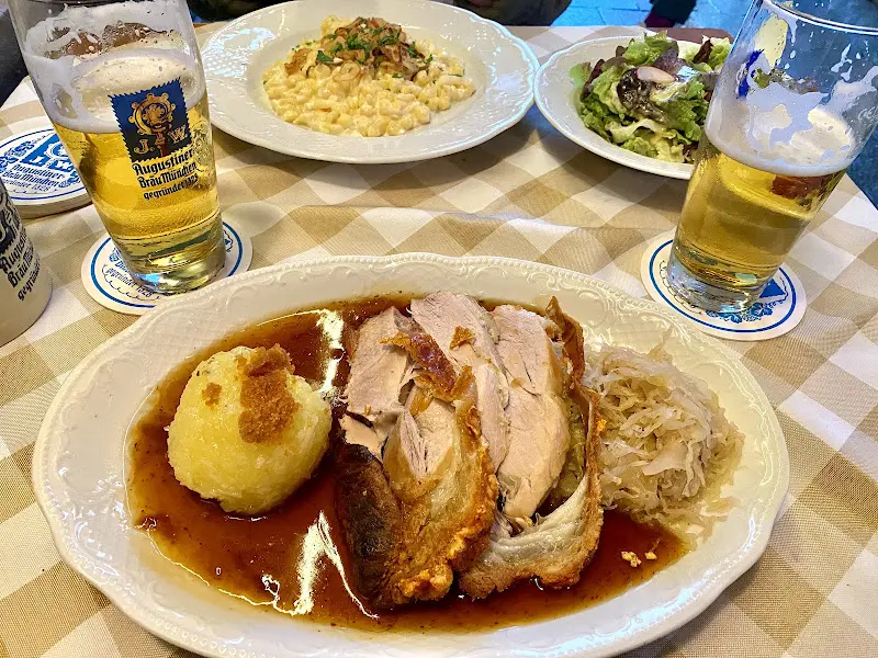 Karl_Gaststätte Burg Pappenheim_München_review