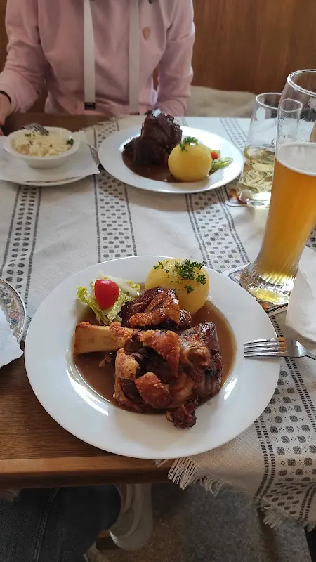 Ryta Shevchenko_Zum Schwarzen Ross_Veitsbronn_review