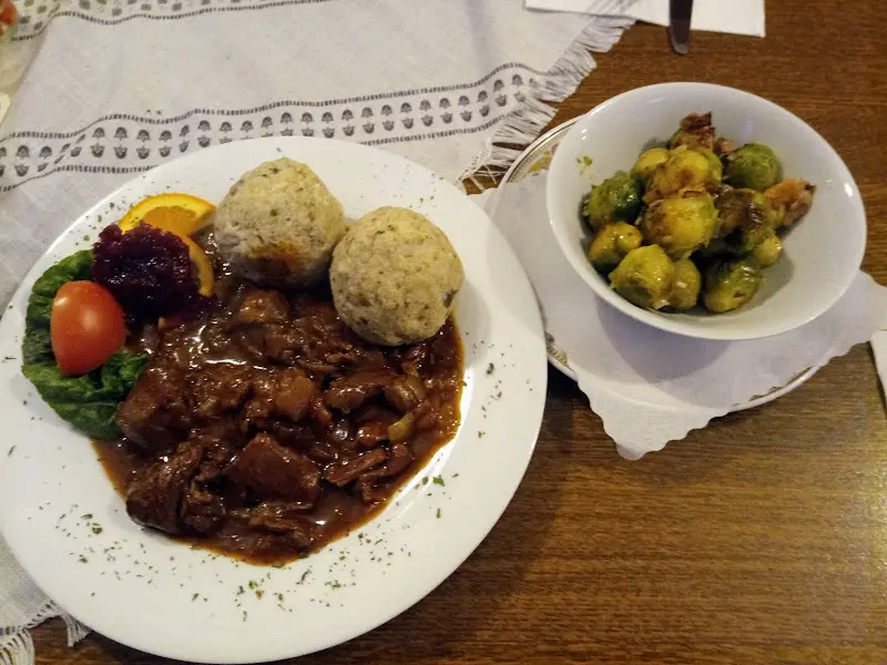 Sabine Kellermann_Zum Schwarzen Ross_Veitsbronn_review