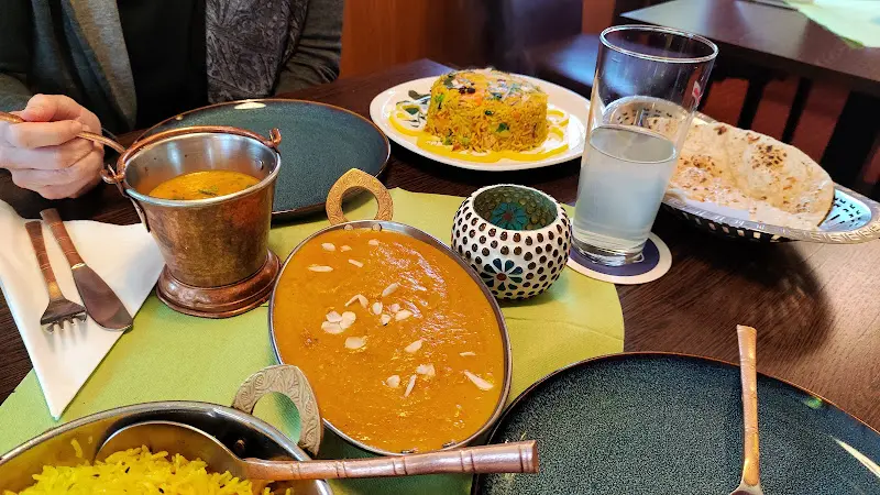 Shiva Palace_Amberg_slider_image_3