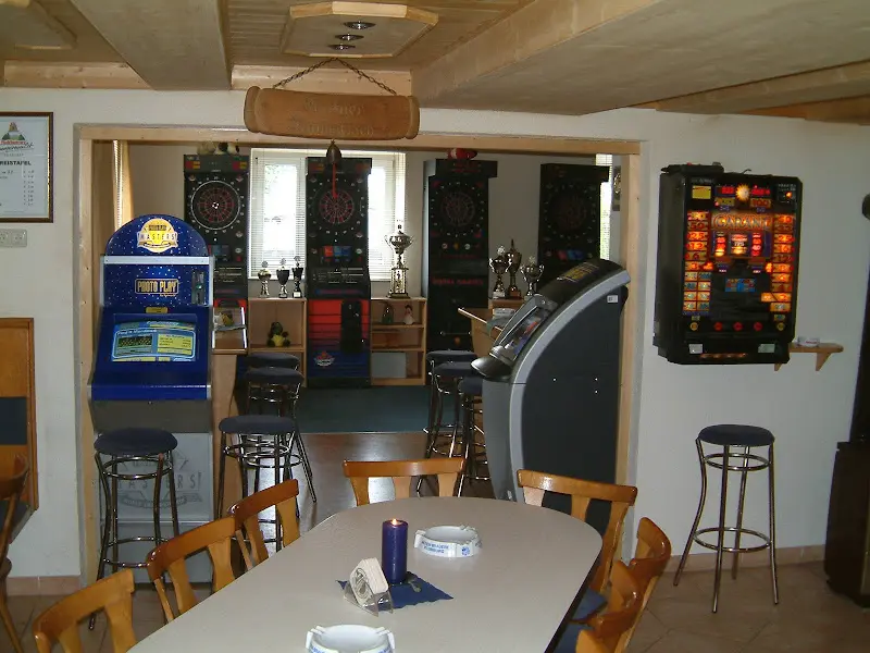 Gasthaus "Feuchtes Eck" restaurant in Vilsbiburg