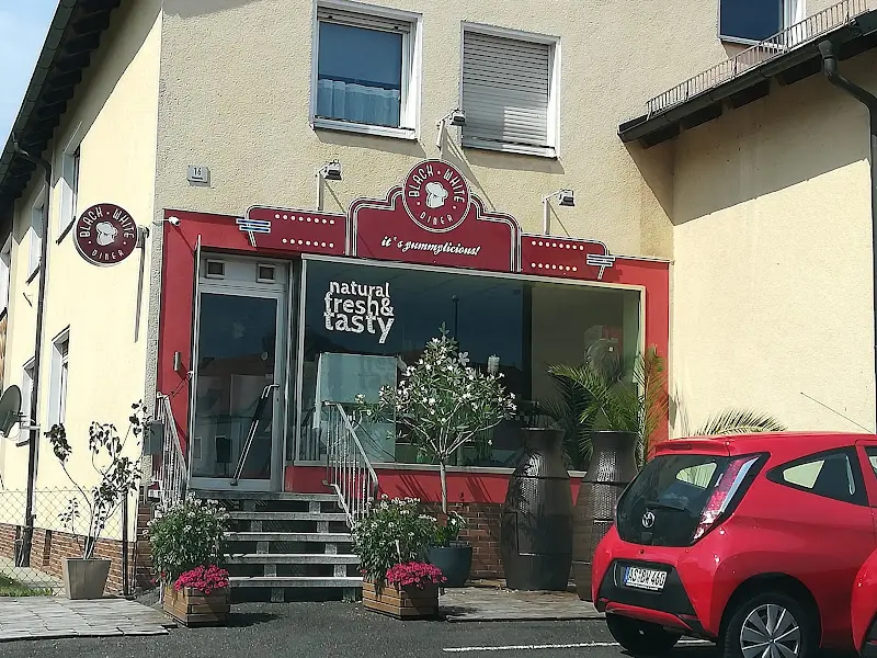 Black White Diner | Pizza Delivery & Takeout_Vilseck_slider_image_1