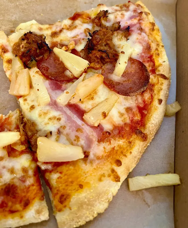 Black White Diner | Pizza Delivery & Takeout_Vilseck_slider_image_3