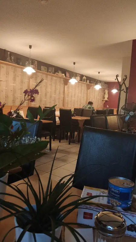 Chaimae Al alaoui_Pepino’s Pizza - Lounge_Viechtach_review