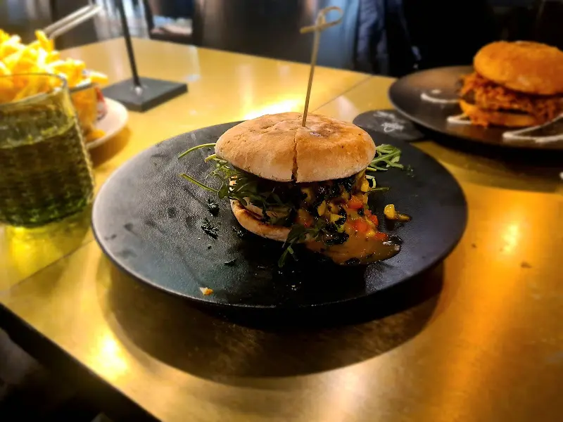 Sára Ivanyos_Rocket Restaurant & Bistro Velden_Austria_review