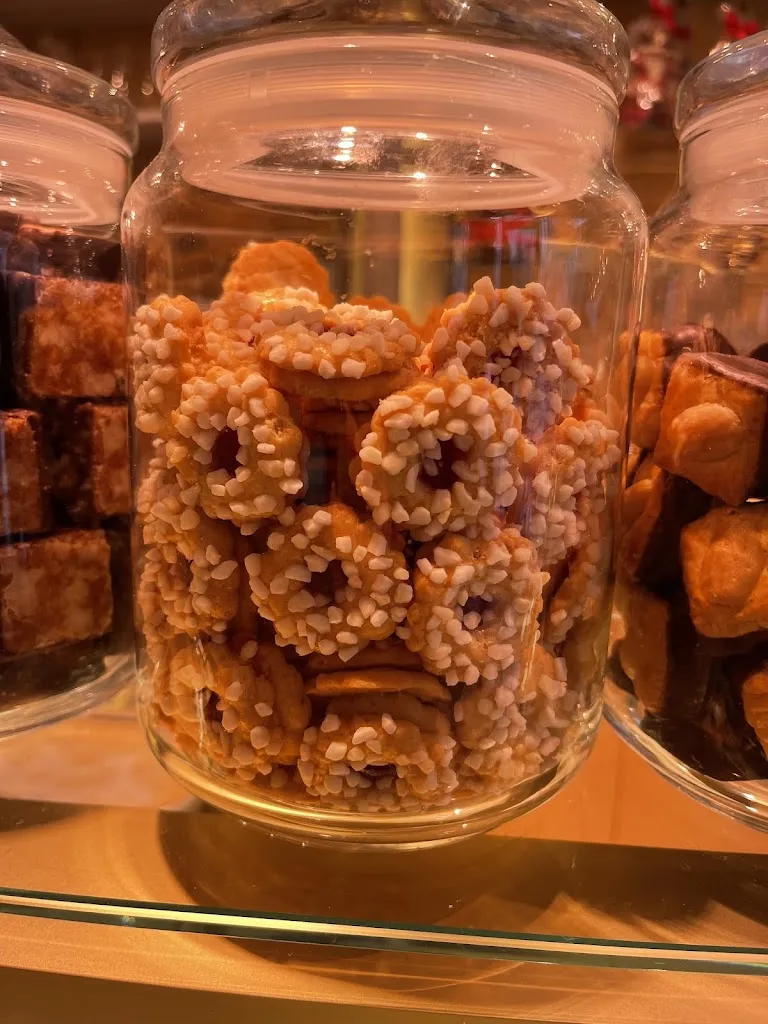 yamila piney_MORITZ SÜSSES & FEINES_Badenweiler_review