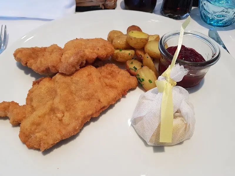 Denis Hakes_Seespitz - Restaurant & Living_Austria_review