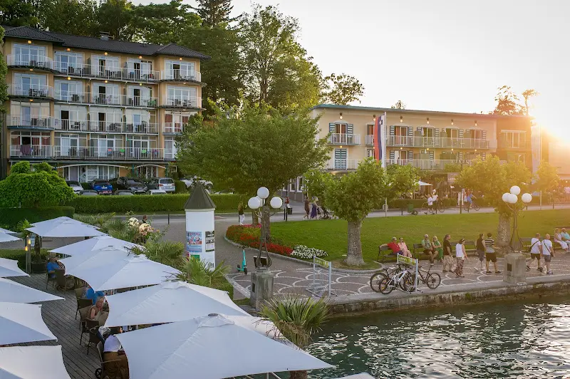Strandhotel Leopold restaurant in Austria