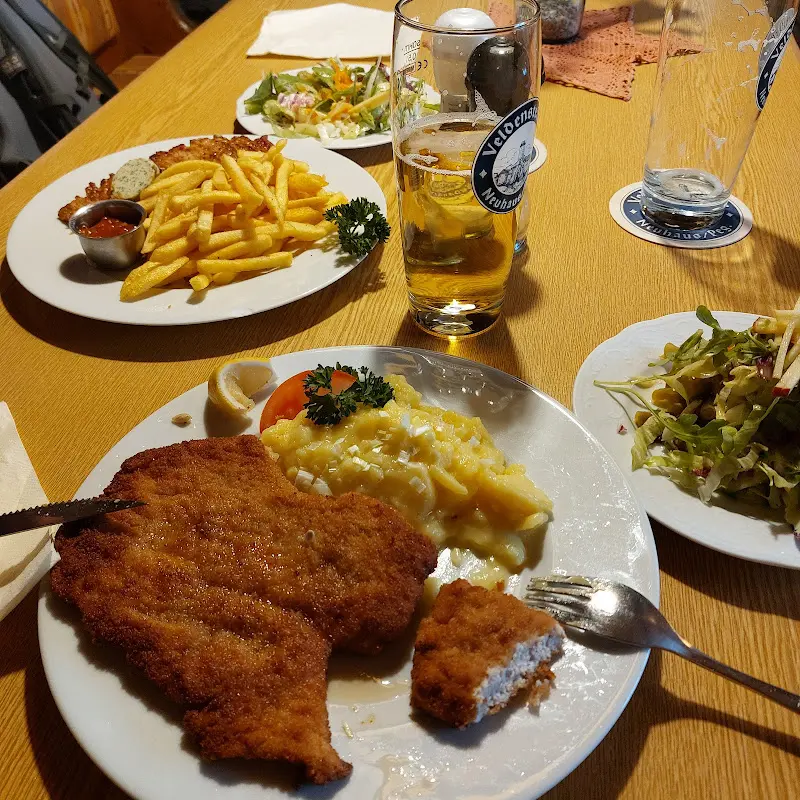 Gaststätte zur Traube Inh.Karl Bammler_Velden_slider_image_3