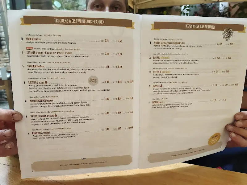 Menu_Hinterhöfle, Wein-, Biergarten & mehr im Herzen der Altstadt_Volkach_image_2