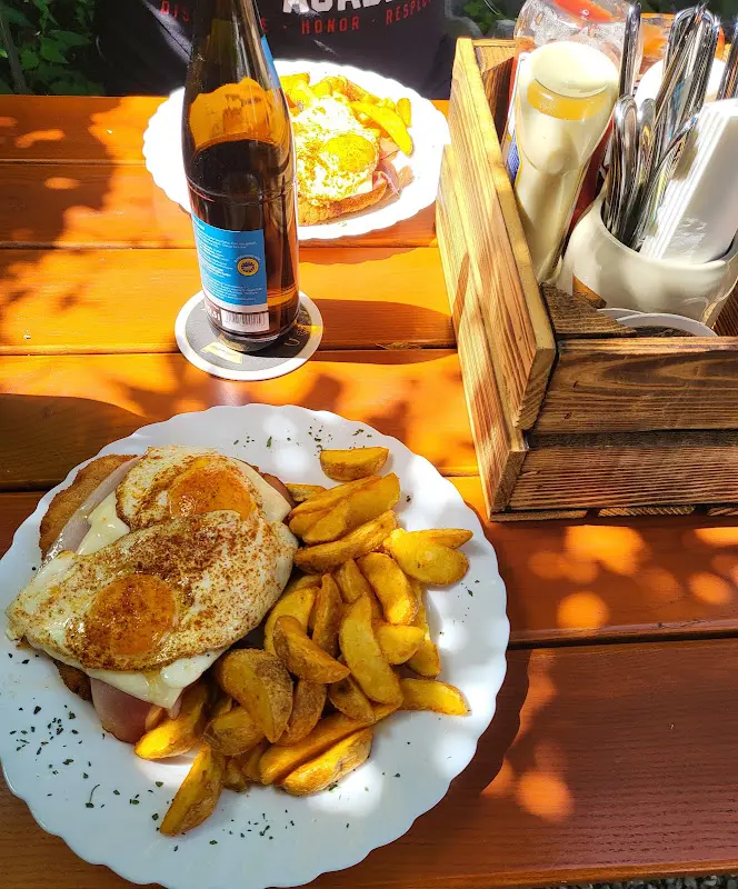 Gasthaus Zur Waalnuß_Waal_slider_image_3