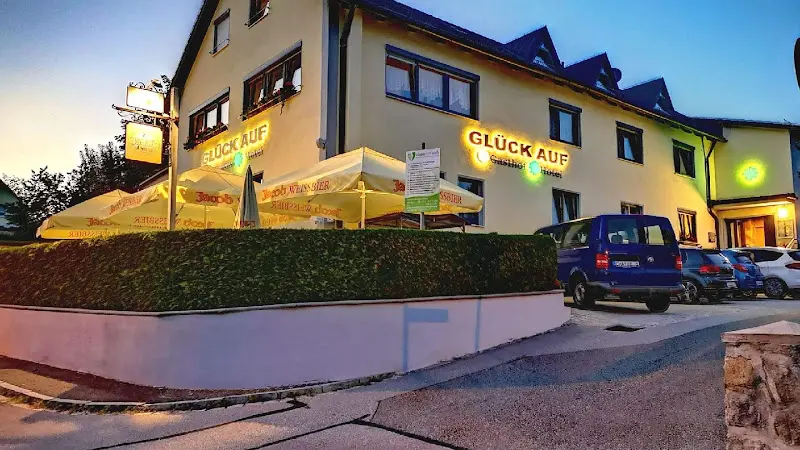 Gasthof Hotel Glück Auf restaurant in Wackersdorf