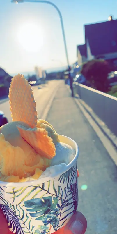 Santiago Urban_Eiskugel Wackersdorf_Wackersdorf_review