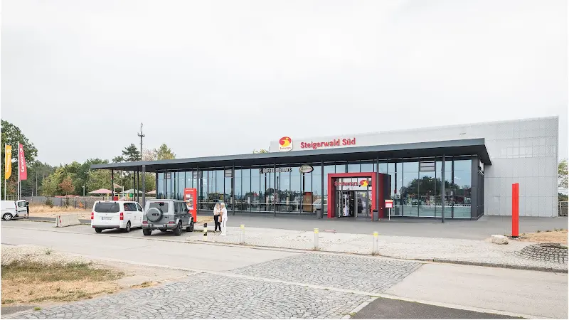 Serways Raststätte Steigerwald Süd restaurant in Wachenroth