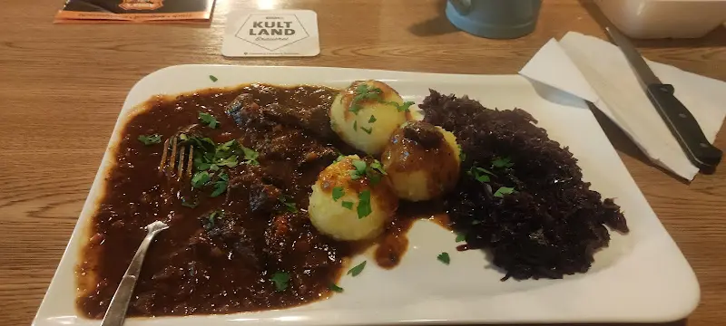 Manuel Cespedes Gallardo_Gaststätte Zur Tränke_Höhe_review