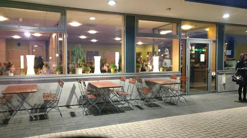 Gaststätte Grasgrün restaurant in Höhe