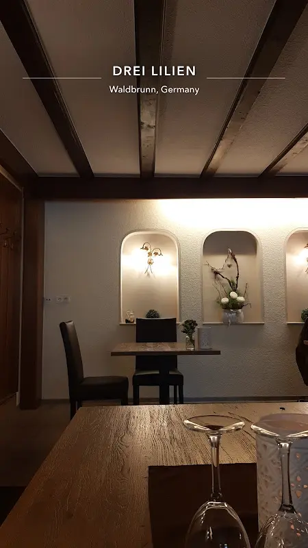 larissa_Drei Lilien_Waldbrunn_recensione