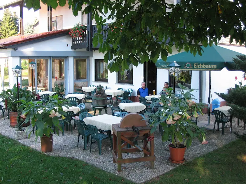 Zum Engel ristorante a Waldbrunn