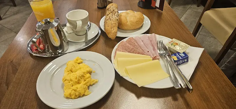 Adamovic Mica_Cafebar Sischka_Austria_review