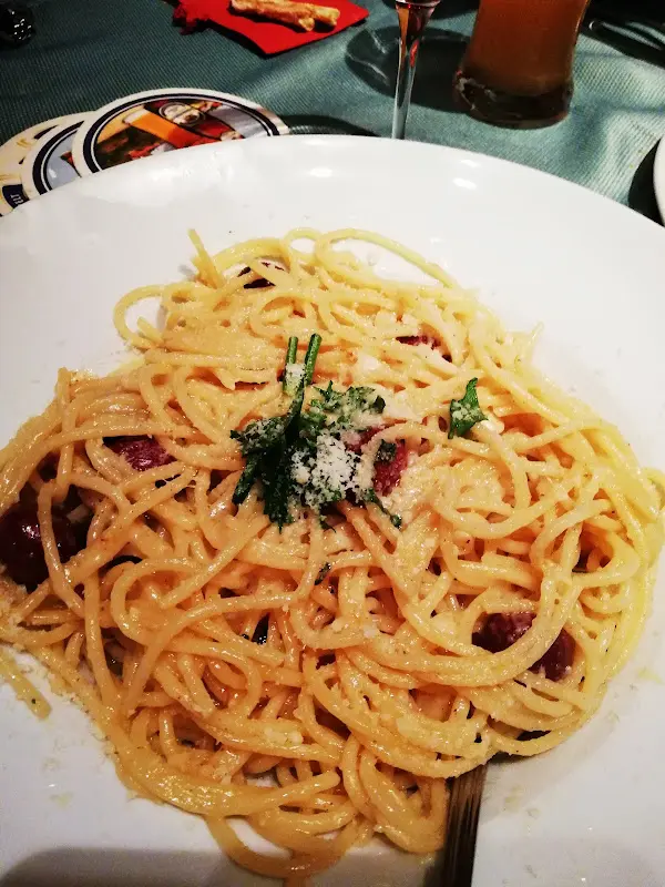 Manar Nasser_Pizzeria Venezia GesmbH_Austria_review