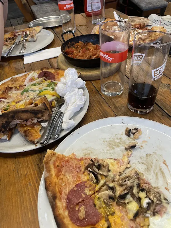 Julian Steineder_Pizzeria Valentino_Austria_review