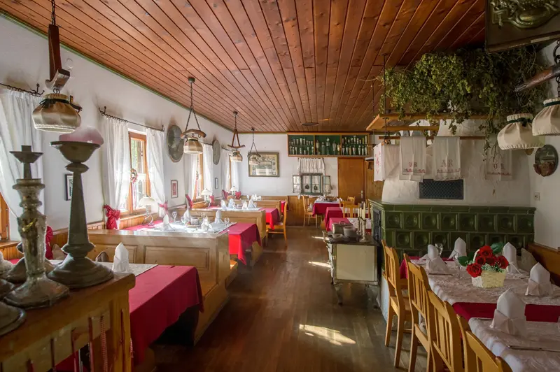 Tölzer Schießstätte am Buchberg - Michaela Hager restaurant in Wackersberg