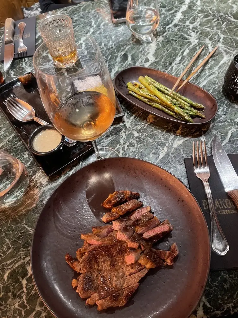 Yasmeen Muhalhal_Drakoulis Dry & Raw - Butcheries Voula_Voúla_Bewertung