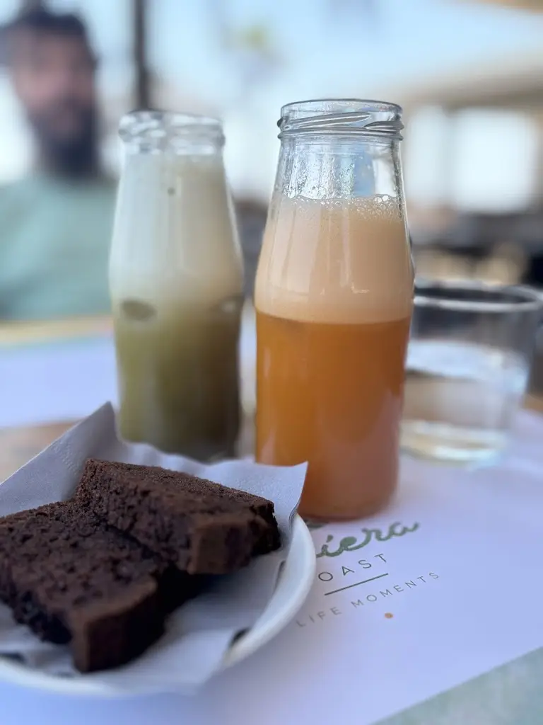 Andrea Barnes_Riviera Coast_Voúla_Bewertung