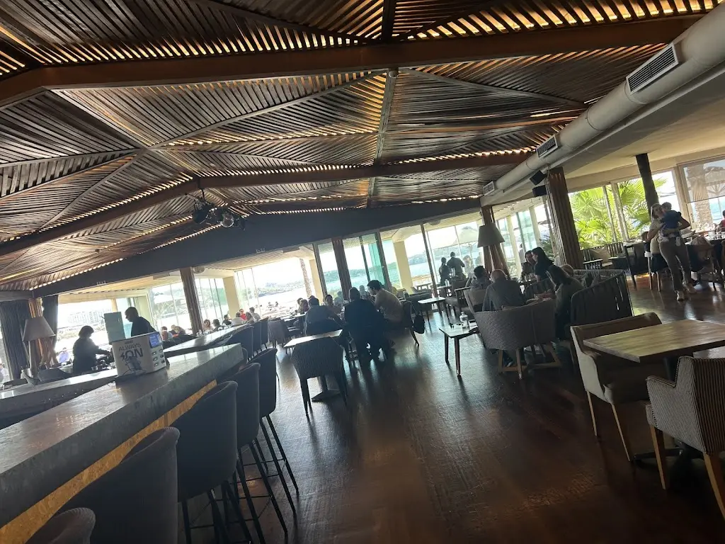 Riviera Coast_Voúla_slider_image_3