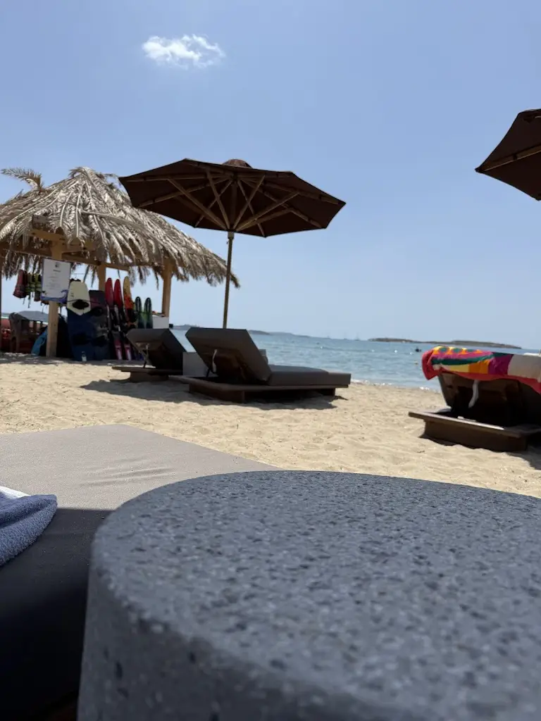 Olivia Woodthorpe_The C Beach Restaurant_Voúla_Bewertung