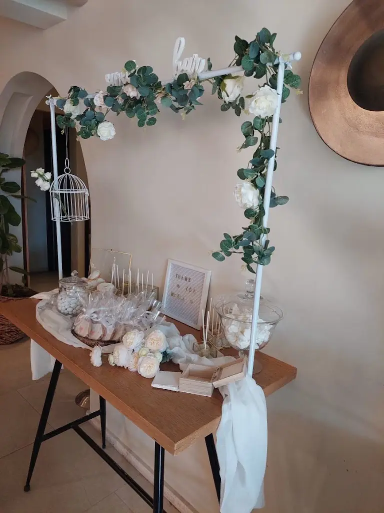 Sàlve Dining Bar Restaurant in Voúla