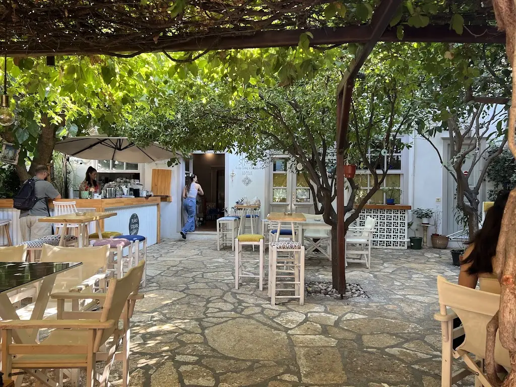 Plakostroto Hydra Restaurant in Ýdra