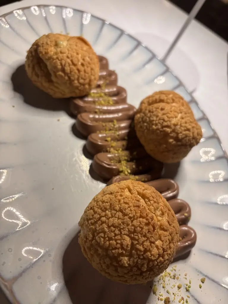 Chiara Bertolo_Mikra Anglia_Ýdra_Bewertung