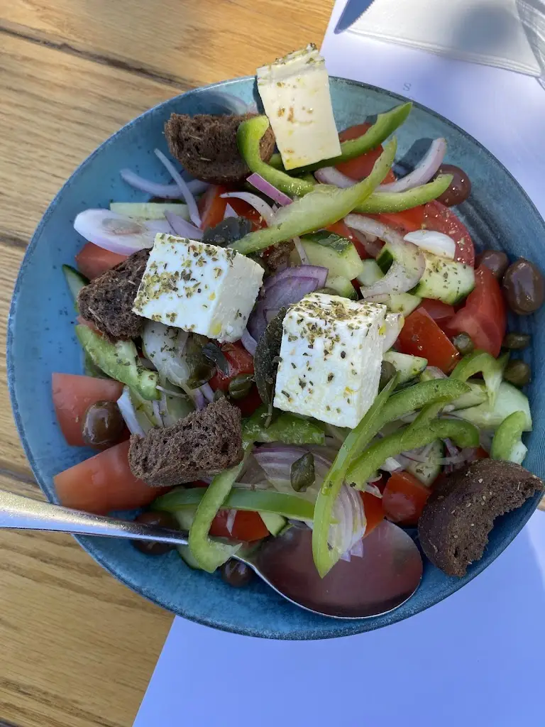 Rawan Baybars_Sunset Restaurant_Ýdra_Bewertung