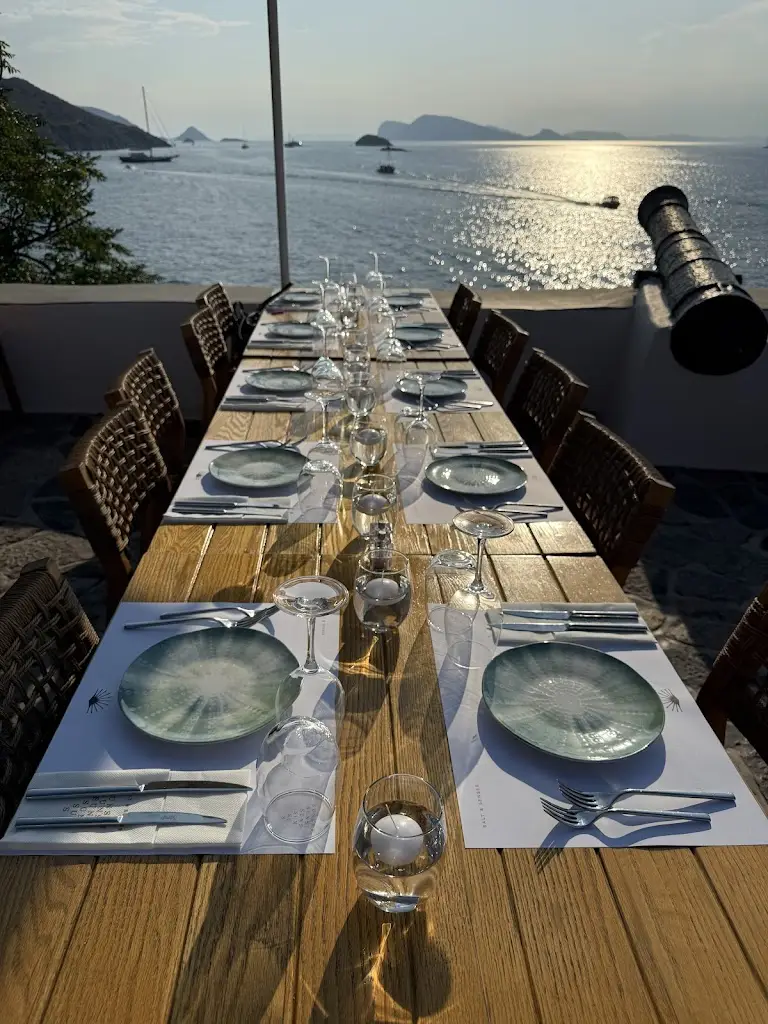 Daria Soma_Sunset Restaurant_Ýdra_Bewertung