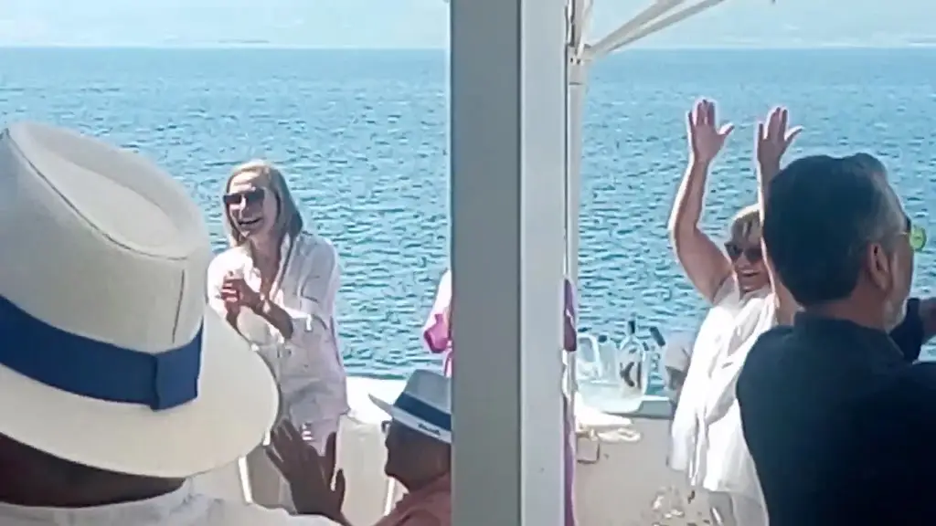 Sunset Restaurant_Ýdra_slider_image_2