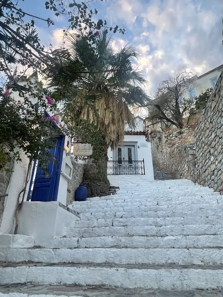 Nora Lyngved Hauge_Veranda Restaurant_Ýdra_Bewertung