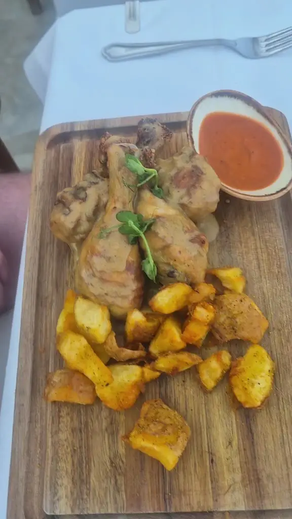 Veranda Restaurant_Ýdra_slider_image_2