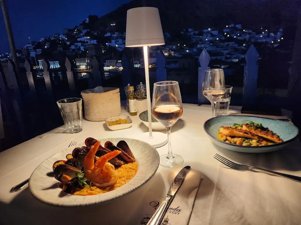 Veranda Restaurant_Ýdra_slider_image_3