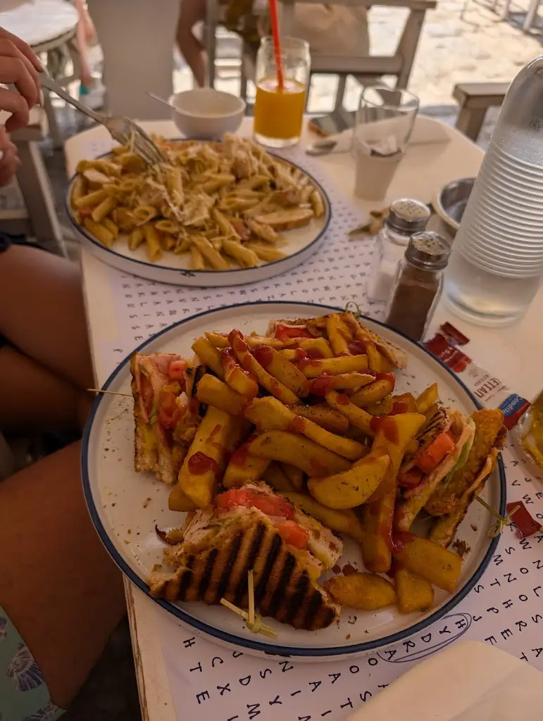 Apostolis Michailidis_Isalos Cafe_Ýdra_review