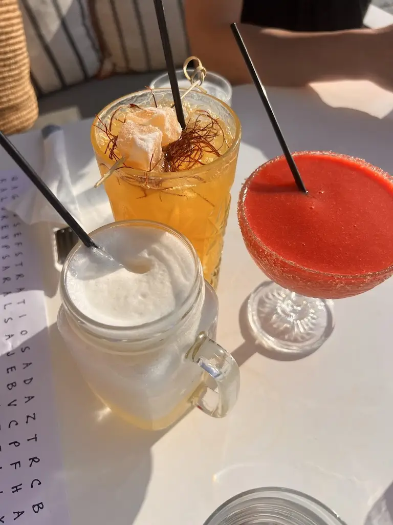 Alexandra Pop_Isalos Cafe_Ýdra_review