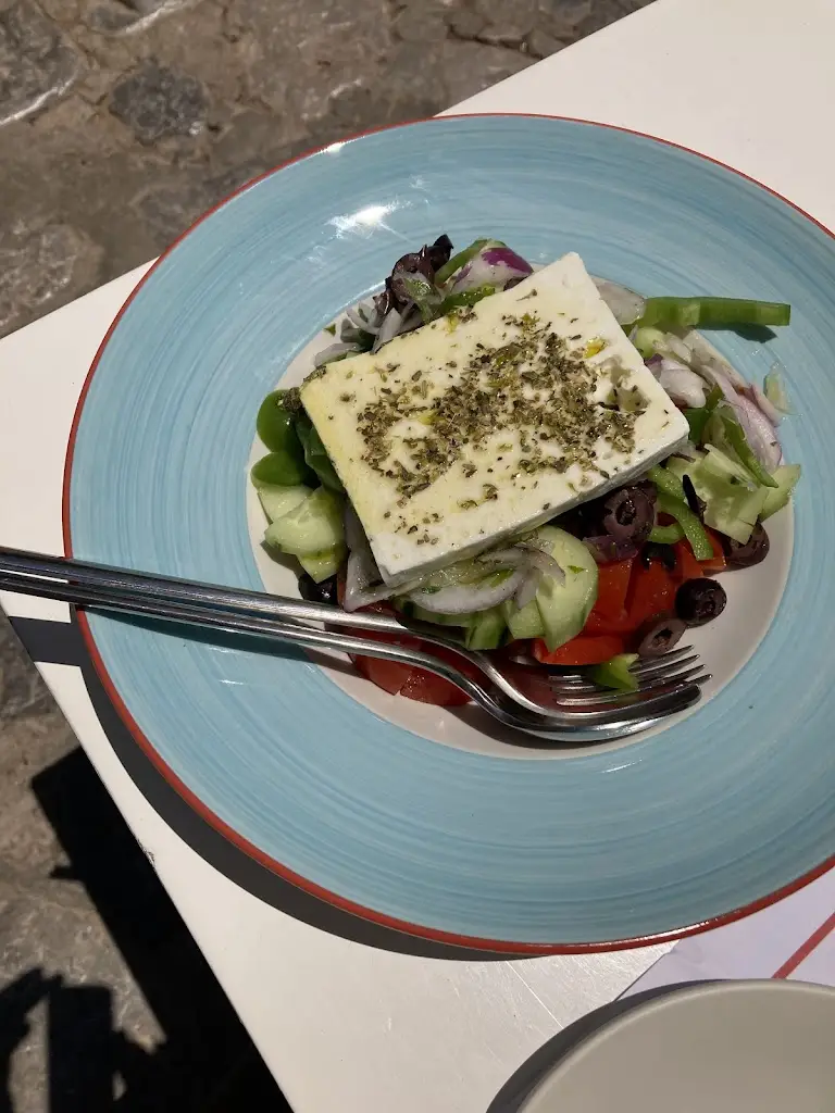 Menu_... and onion!_Ýdra_image_6