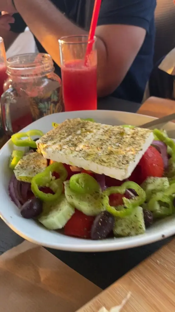 Me gusta_Anávyssos_slider_image_2