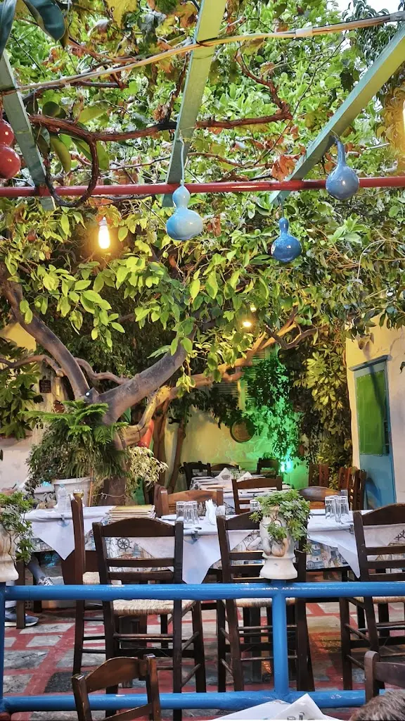 Kryfo Limani_Ýdra_slider_image_3