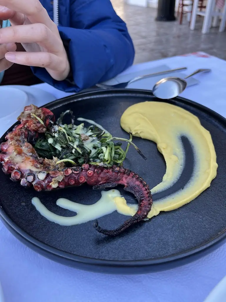 Christiana L_Oraia restaurant_Ýdra_Bewertung